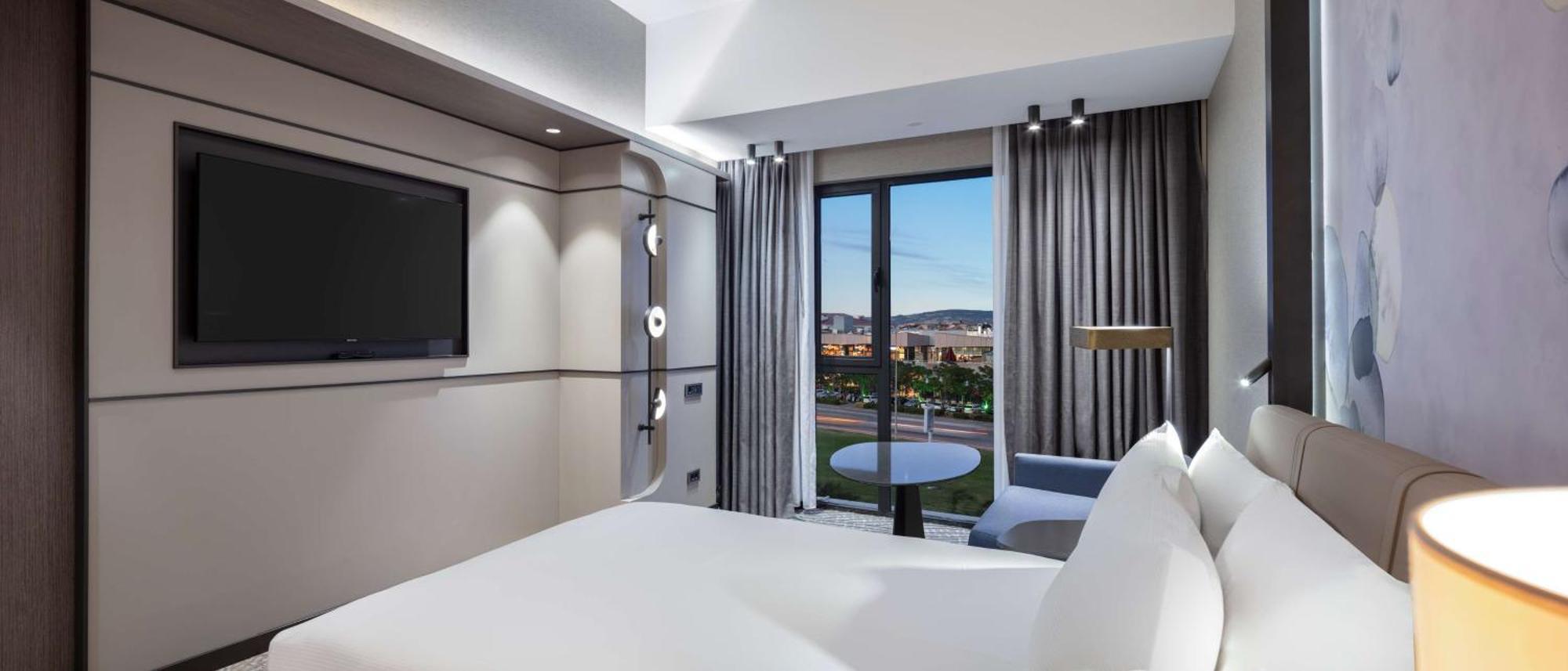 Отель Doubletree By Hilton 5*