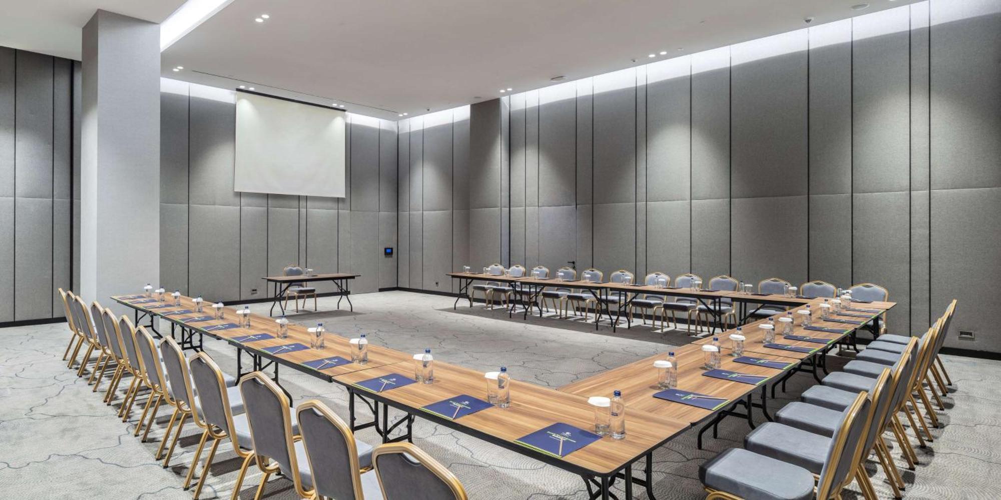 Отель Doubletree By Hilton