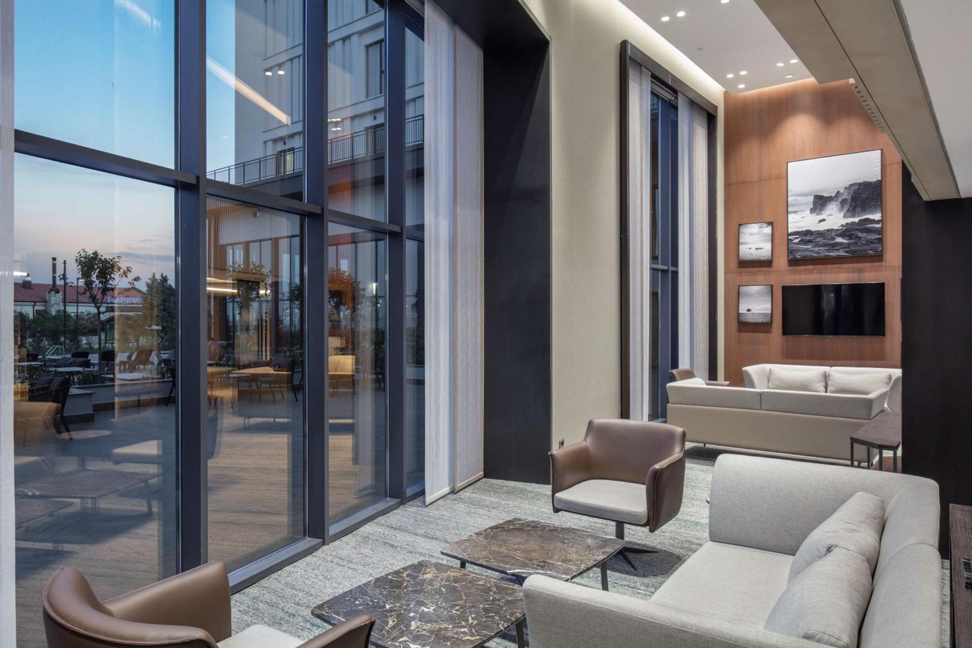Отель Doubletree By Hilton